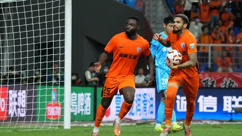 [NBA]波杰姆斯基无视防守，强行突破得分