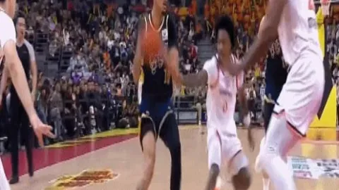 字母哥引领联盟，雄鹿佳绩频传但夺冠之路遥远